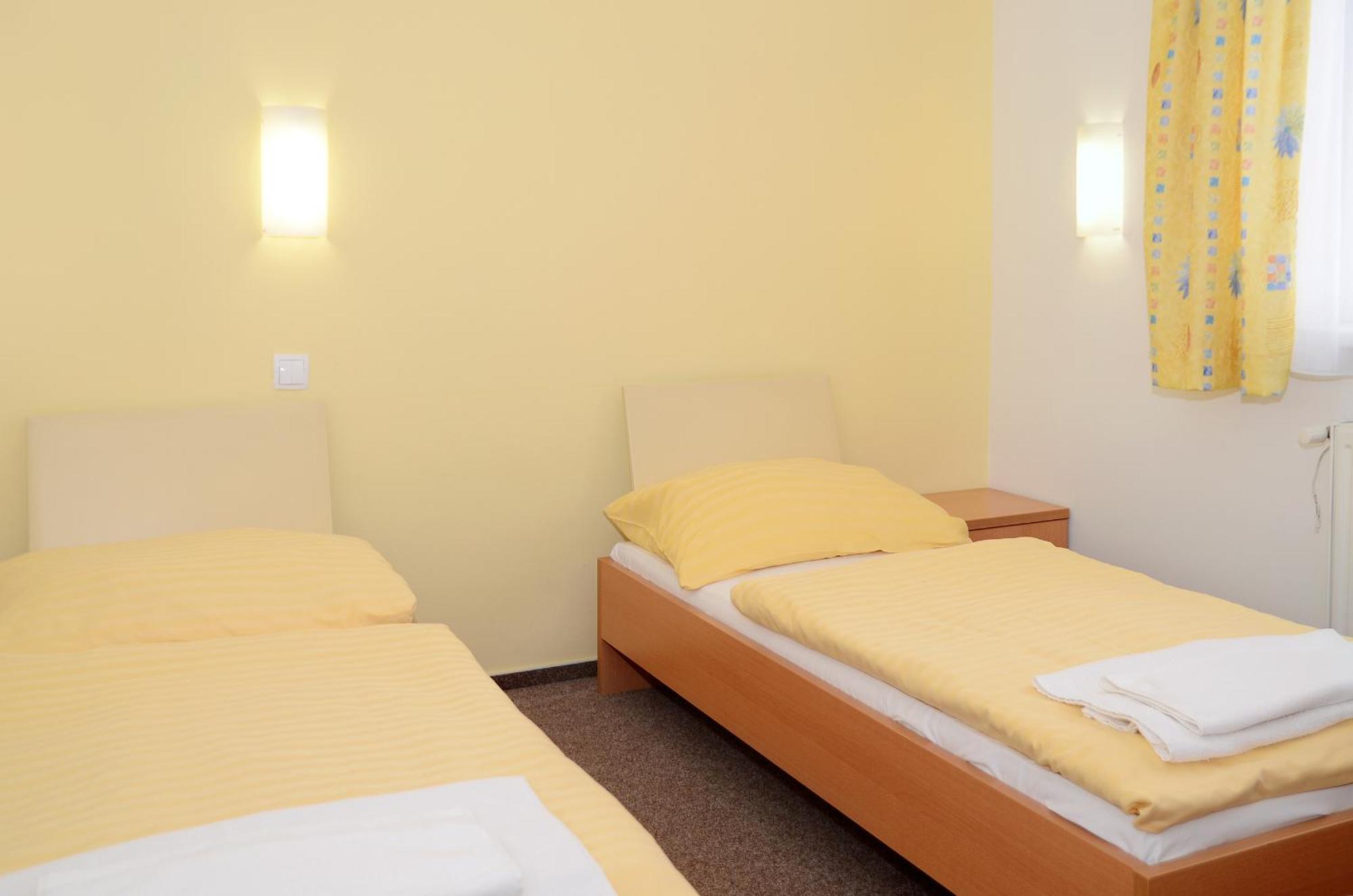 Hotel Imos Prag Dış mekan fotoğraf