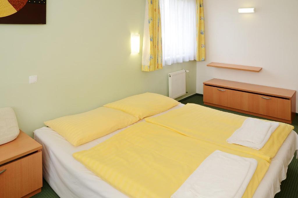 Hotel Imos Prag Oda fotoğraf